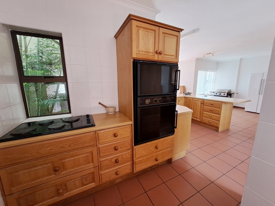 6 Bedroom Property for Sale in Greenways Golf Estate Western Cape